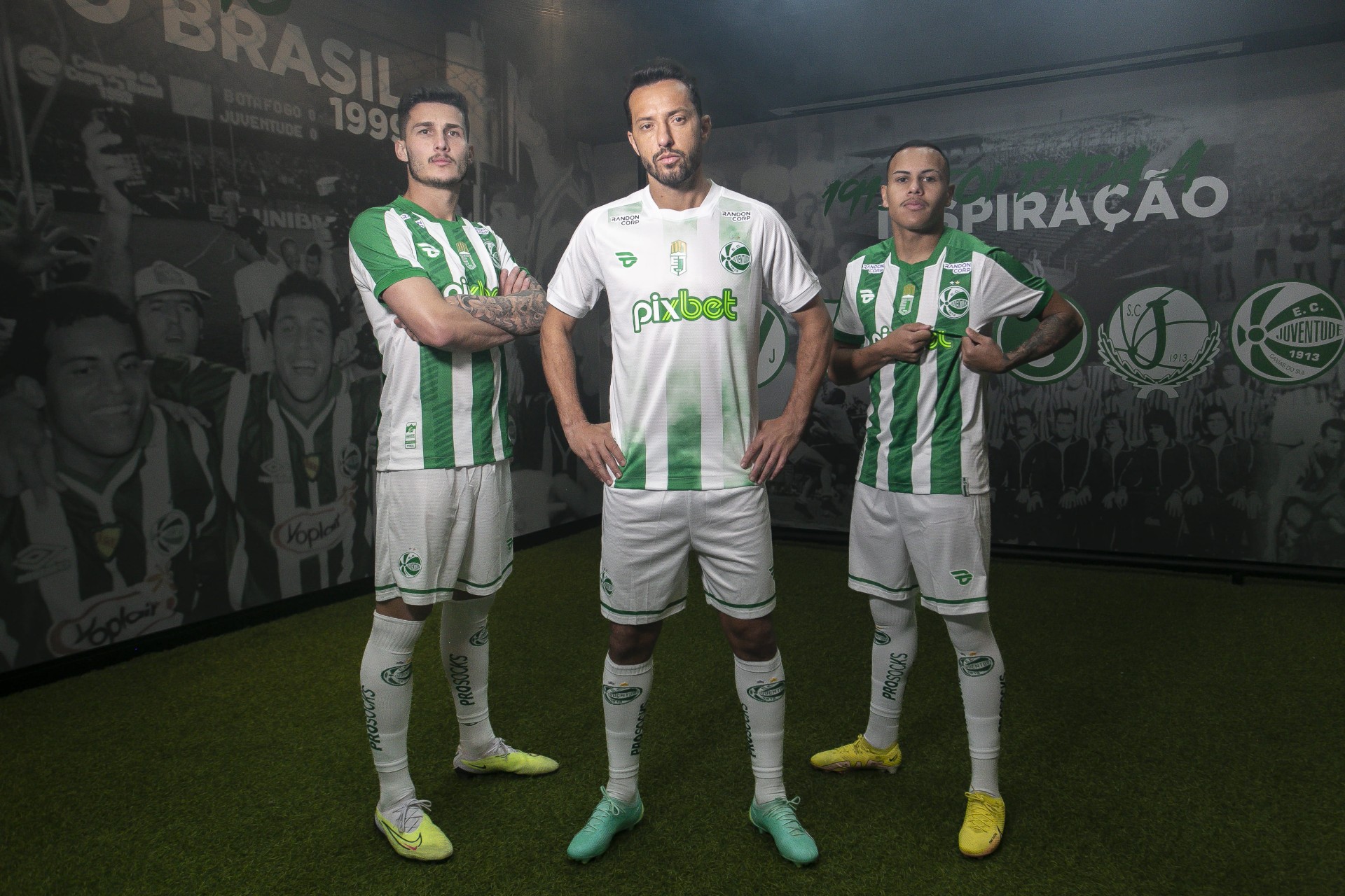 Coleção 2023 / 2004